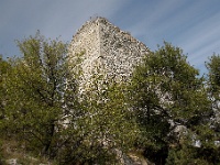 Sirotčí hrad - zbytky veže...